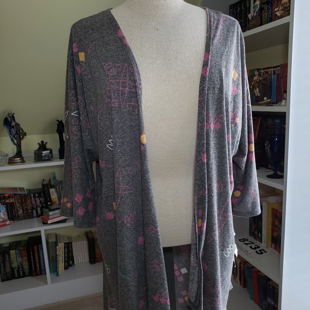 Lularoe Heathered Gray Geometric Lindsay S NWT